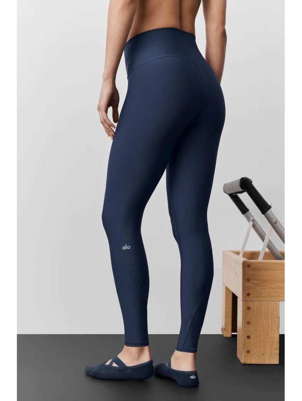 Alo Yoga Airlift High-Waist 7/8 Fine Line Legging